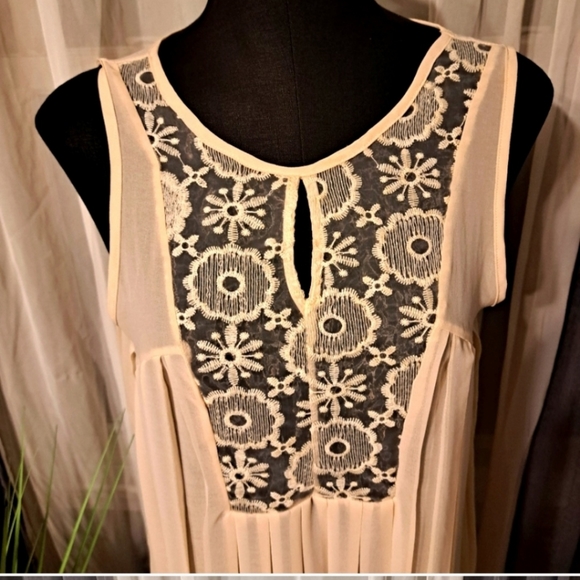 Cream/Blush Loose fit Tank Top - Picture 2 of 4